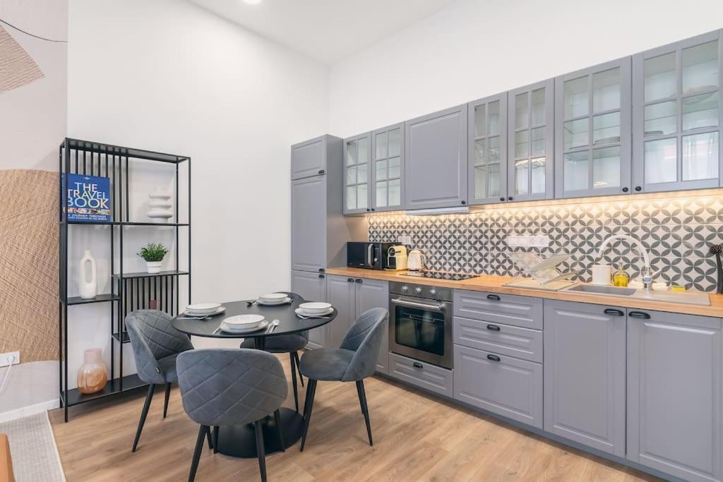 Budapest Design Condo By Nw المظهر الخارجي الصورة